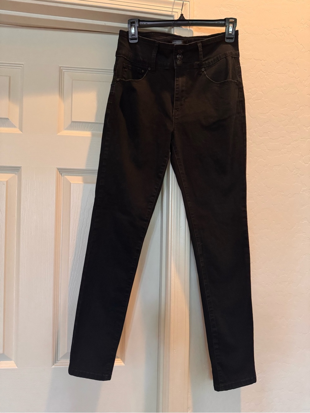 Monkey Ride black stretchy mid rise ankle jeans size 11 27x29